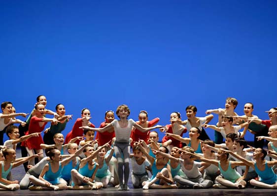 Ⓒ-photos-opera-de-paris-Démonstrations de l'Ecole de Danse de l'Opéra de Paris